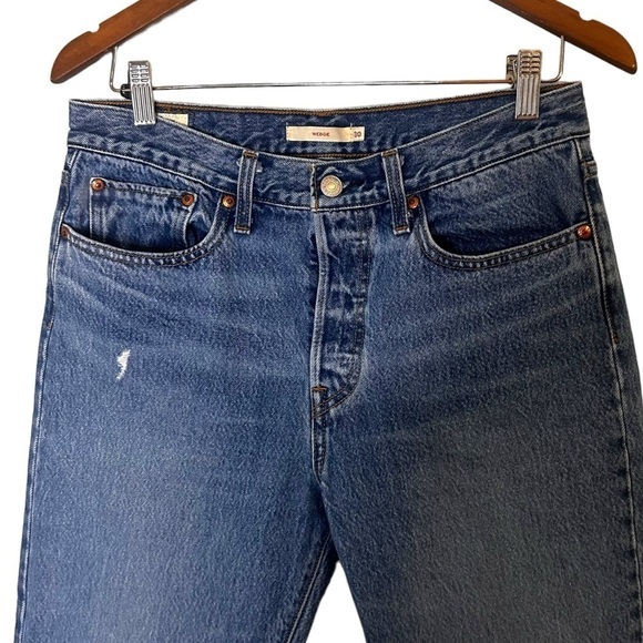 Levi's Women's Wedgie Fit Ankle Jeans - Picture 7 of 15